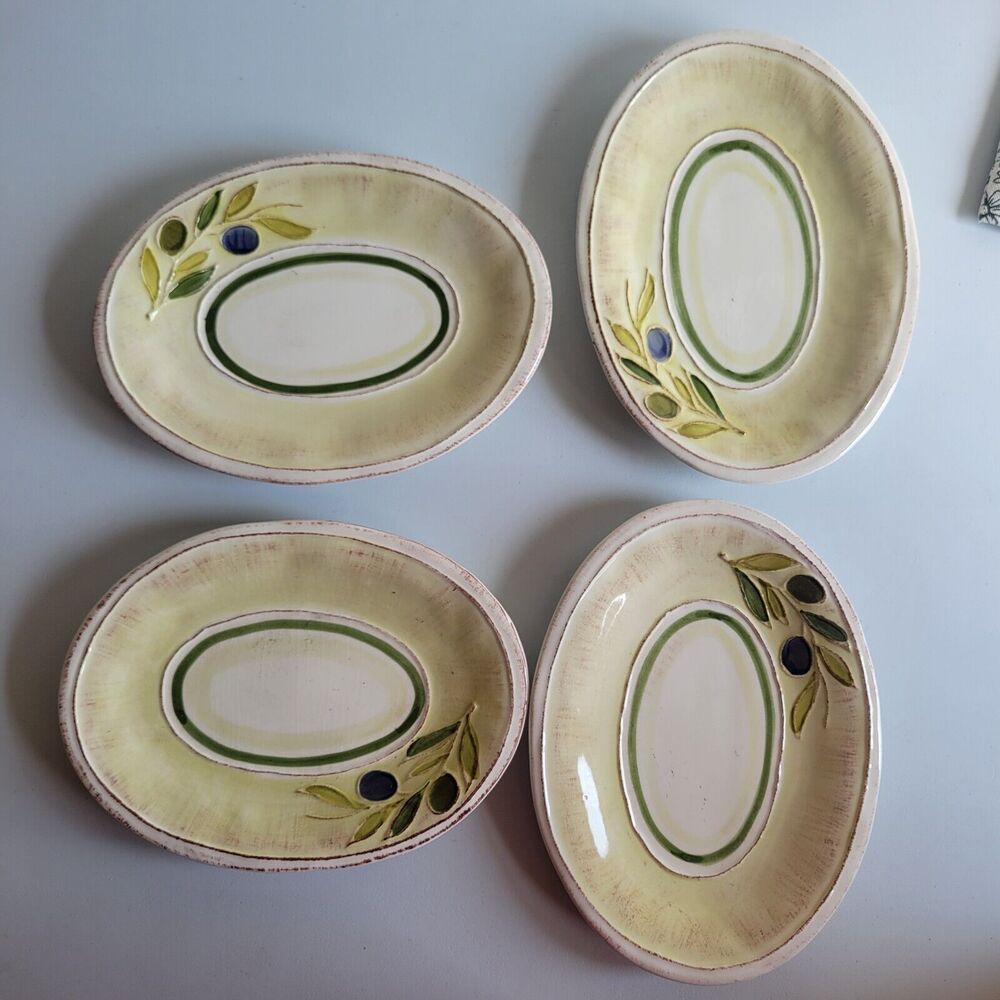 SET OF 4 RETIRED CRATE & BARREL LUCIA OLIVE APPETIZER SALAD PLATES OVAL ITALY